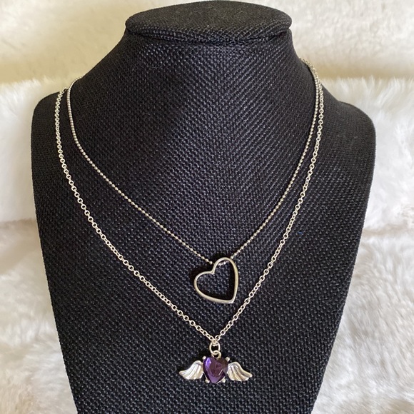 FRIENDS Engraved Heart Charm Necklace ❤️ hangs sidways silver tone ball chain - Picture 6 of 8